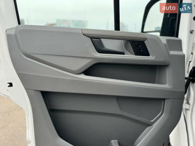 Белый Фольксваген Крафтер, объемом двигателя 1.97 л и пробегом 180 тыс. км за 26500 $, фото 66 на Automoto.ua