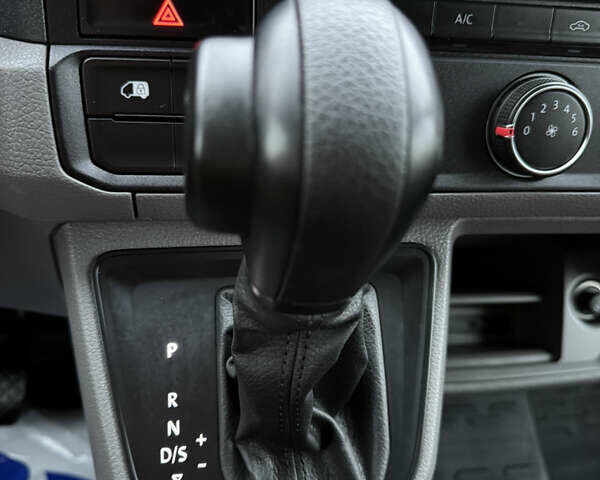 Белый Фольксваген Крафтер, объемом двигателя 2 л и пробегом 282 тыс. км за 26799 $, фото 77 на Automoto.ua