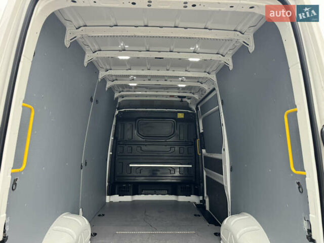 Белый Фольксваген Крафтер, объемом двигателя 1.97 л и пробегом 180 тыс. км за 26500 $, фото 39 на Automoto.ua