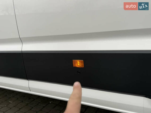 Белый Фольксваген Крафтер, объемом двигателя 2 л и пробегом 239 тыс. км за 27999 $, фото 125 на Automoto.ua