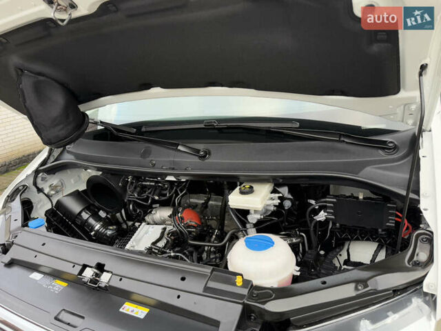 Белый Фольксваген Крафтер, объемом двигателя 2 л и пробегом 239 тыс. км за 27999 $, фото 133 на Automoto.ua