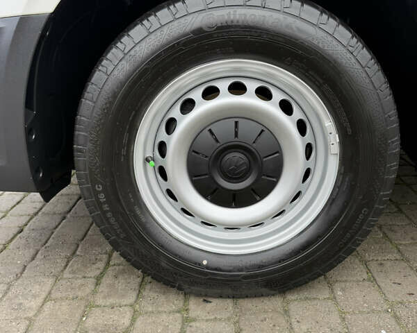 Белый Фольксваген Крафтер, объемом двигателя 2 л и пробегом 252 тыс. км за 27950 $, фото 112 на Automoto.ua