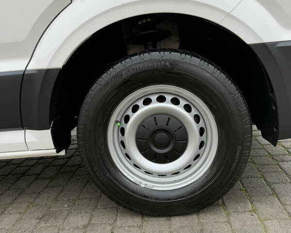 Белый Фольксваген Крафтер, объемом двигателя 2 л и пробегом 252 тыс. км за 27950 $, фото 122 на Automoto.ua