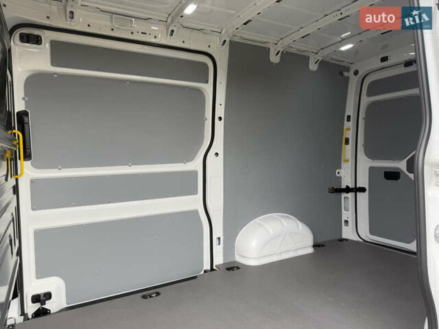 Белый Фольксваген Крафтер, объемом двигателя 2 л и пробегом 252 тыс. км за 27950 $, фото 89 на Automoto.ua