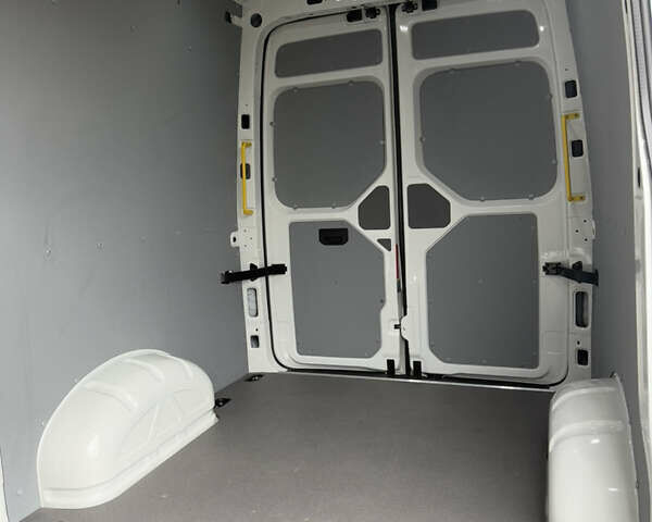 Белый Фольксваген Крафтер, объемом двигателя 2 л и пробегом 252 тыс. км за 27950 $, фото 90 на Automoto.ua