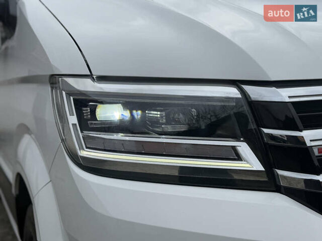 Белый Фольксваген Крафтер, объемом двигателя 2 л и пробегом 137 тыс. км за 34950 $, фото 140 на Automoto.ua