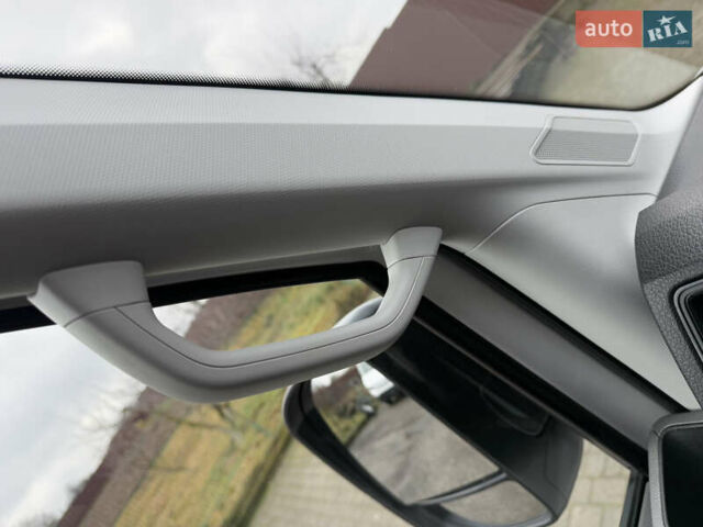 Белый Фольксваген Крафтер, объемом двигателя 2 л и пробегом 252 тыс. км за 27950 $, фото 105 на Automoto.ua