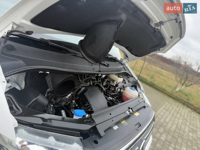 Белый Фольксваген Крафтер, объемом двигателя 2 л и пробегом 137 тыс. км за 34950 $, фото 122 на Automoto.ua