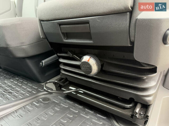 Белый Фольксваген Крафтер, объемом двигателя 2 л и пробегом 252 тыс. км за 27950 $, фото 55 на Automoto.ua