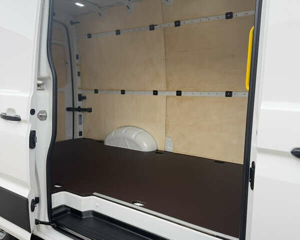 Белый Фольксваген Крафтер, объемом двигателя 2 л и пробегом 137 тыс. км за 34950 $, фото 111 на Automoto.ua