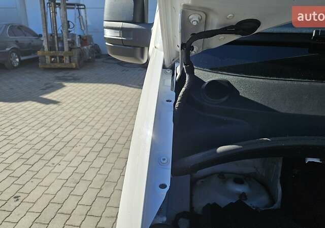 Білий Фольксваген Крафтєр, об'ємом двигуна 1.97 л та пробігом 247 тис. км за 29900 $, фото 28 на Automoto.ua