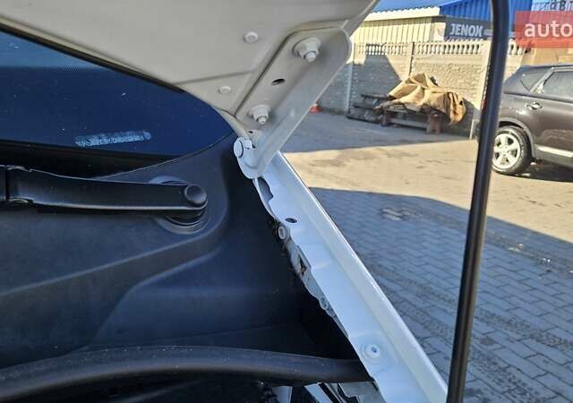 Білий Фольксваген Крафтєр, об'ємом двигуна 1.97 л та пробігом 247 тис. км за 29900 $, фото 29 на Automoto.ua