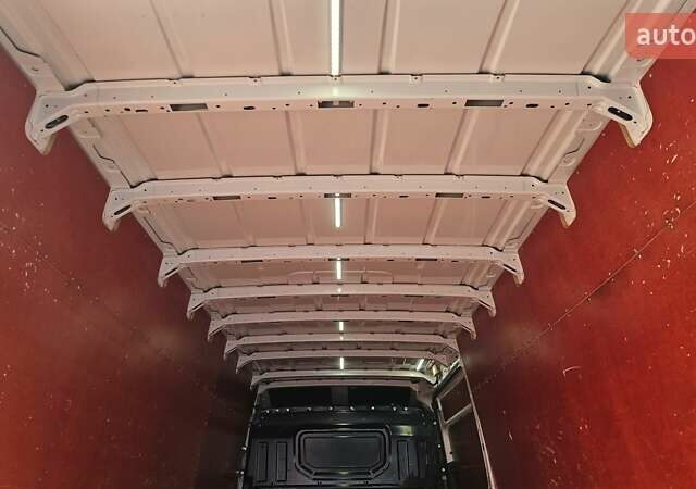 Білий Фольксваген Крафтєр, об'ємом двигуна 1.97 л та пробігом 247 тис. км за 29900 $, фото 22 на Automoto.ua