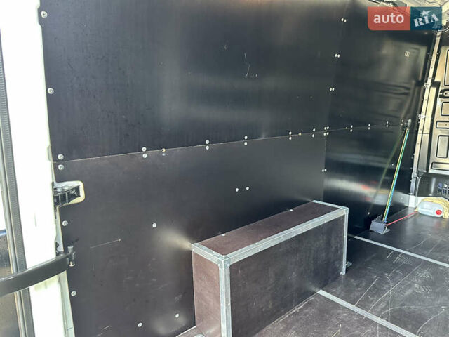 Белый Фольксваген Крафтер, объемом двигателя 1.97 л и пробегом 56 тыс. км за 40000 $, фото 15 на Automoto.ua