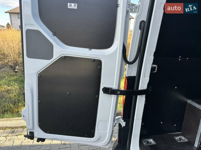 Белый Фольксваген Крафтер, объемом двигателя 1.97 л и пробегом 56 тыс. км за 40000 $, фото 16 на Automoto.ua