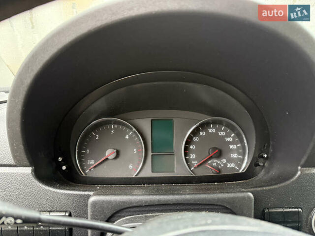 Белый Фольксваген Крафтер, объемом двигателя 1.97 л и пробегом 360 тыс. км за 14500 $, фото 6 на Automoto.ua