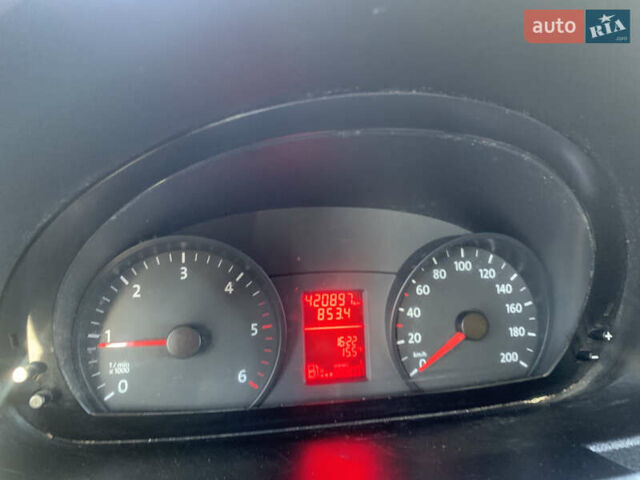 Білий Фольксваген Крафтєр, об'ємом двигуна 1.97 л та пробігом 420 тис. км за 13000 $, фото 4 на Automoto.ua