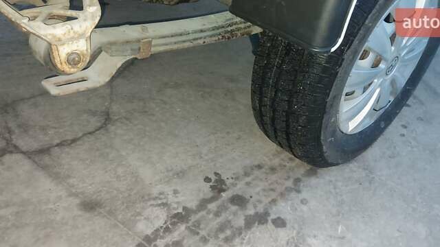 Белый Фольксваген Крафтер, объемом двигателя 1.97 л и пробегом 285 тыс. км за 14650 $, фото 8 на Automoto.ua