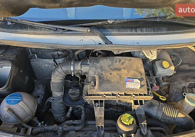 Білий Фольксваген Крафтєр, об'ємом двигуна 1.97 л та пробігом 475 тис. км за 12500 $, фото 12 на Automoto.ua