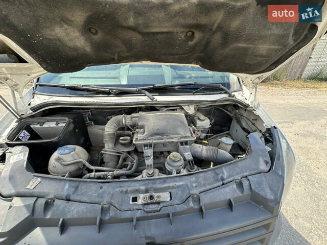 Белый Фольксваген Крафтер, объемом двигателя 2 л и пробегом 390 тыс. км за 10500 $, фото 13 на Automoto.ua