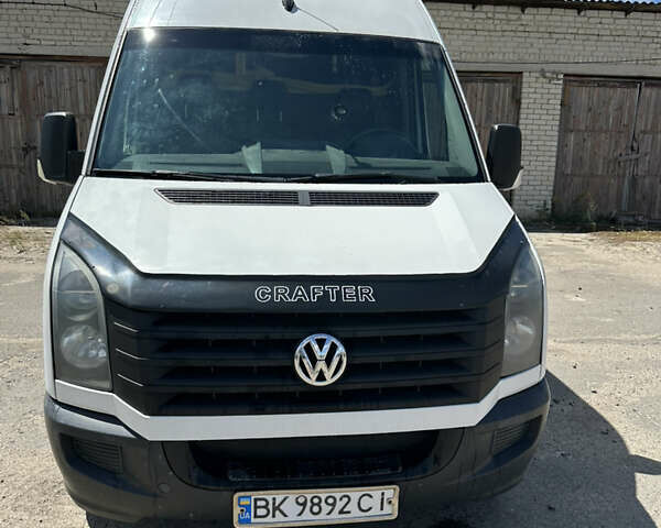 Белый Фольксваген Крафтер, объемом двигателя 2 л и пробегом 390 тыс. км за 10500 $, фото 1 на Automoto.ua
