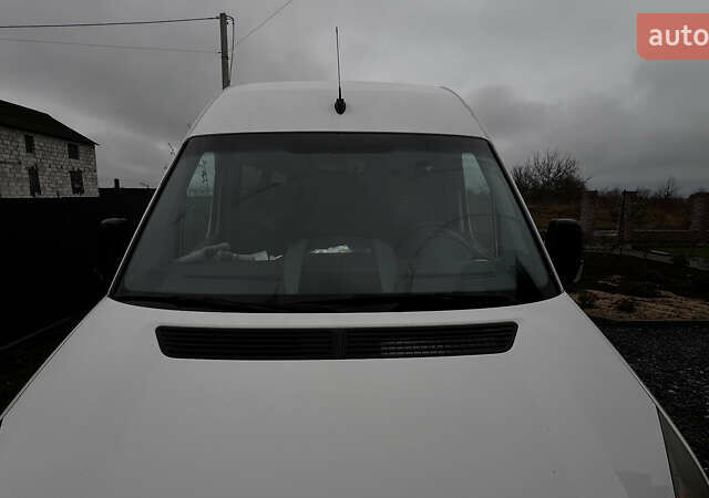 Белый Фольксваген Крафтер, объемом двигателя 1.97 л и пробегом 494 тыс. км за 16500 $, фото 3 на Automoto.ua