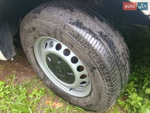 Белый Фольксваген Крафтер, объемом двигателя 2.5 л и пробегом 600 тыс. км за 7500 $, фото 45 на Automoto.ua