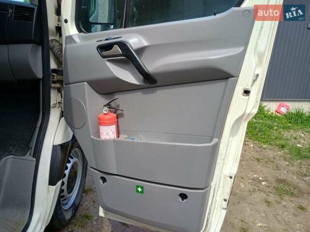 Белый Фольксваген Крафтер, объемом двигателя 2.5 л и пробегом 600 тыс. км за 7500 $, фото 29 на Automoto.ua