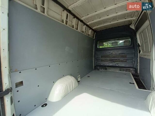 Белый Фольксваген Крафтер, объемом двигателя 2.5 л и пробегом 600 тыс. км за 7500 $, фото 32 на Automoto.ua