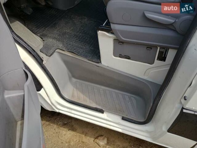 Белый Фольксваген Крафтер, объемом двигателя 2.5 л и пробегом 600 тыс. км за 7500 $, фото 16 на Automoto.ua