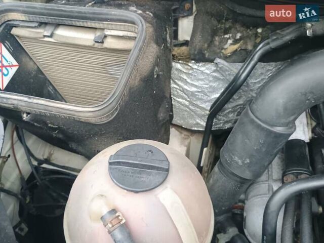 Белый Фольксваген Крафтер, объемом двигателя 2.5 л и пробегом 600 тыс. км за 7500 $, фото 47 на Automoto.ua