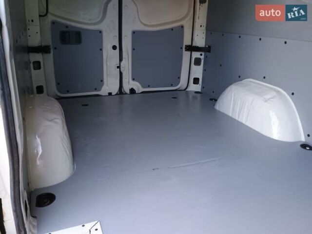 Белый Фольксваген Крафтер, объемом двигателя 2.5 л и пробегом 600 тыс. км за 7500 $, фото 33 на Automoto.ua