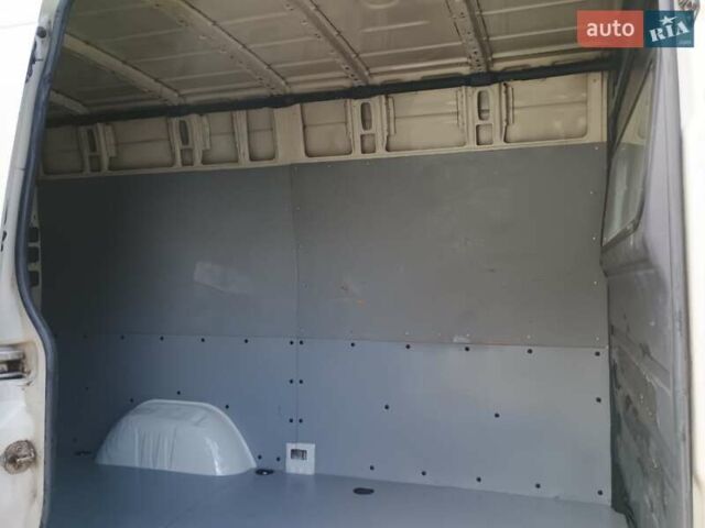 Белый Фольксваген Крафтер, объемом двигателя 2.5 л и пробегом 600 тыс. км за 7500 $, фото 26 на Automoto.ua