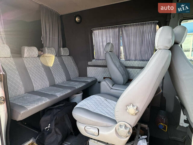 Білий Фольксваген Крафтєр, об'ємом двигуна 2.46 л та пробігом 620 тис. км за 13200 $, фото 12 на Automoto.ua