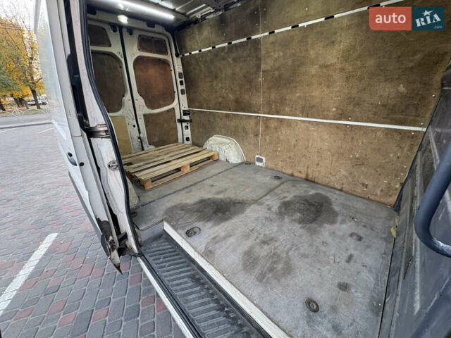 Білий Фольксваген Крафтєр, об'ємом двигуна 2.5 л та пробігом 440 тис. км за 8900 $, фото 24 на Automoto.ua