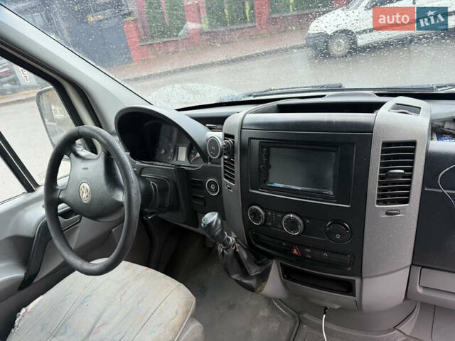 Білий Фольксваген Крафтєр, об'ємом двигуна 2.46 л та пробігом 580 тис. км за 5500 $, фото 6 на Automoto.ua