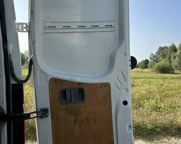 Білий Фольксваген Крафтєр, об'ємом двигуна 2.5 л та пробігом 640 тис. км за 8500 $, фото 19 на Automoto.ua