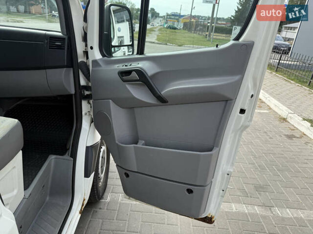 Білий Фольксваген Крафтєр, об'ємом двигуна 2.5 л та пробігом 350 тис. км за 7800 $, фото 19 на Automoto.ua