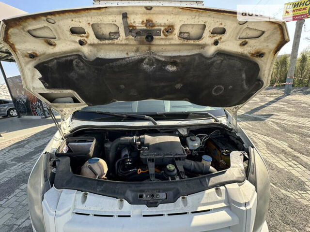 Білий Фольксваген Крафтєр, об'ємом двигуна 2.5 л та пробігом 330 тис. км за 13700 $, фото 66 на Automoto.ua