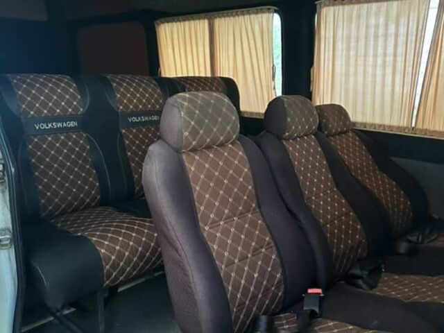 Белый Фольксваген Крафтер, объемом двигателя 2.5 л и пробегом 400 тыс. км за 10500 $, фото 4 на Automoto.ua