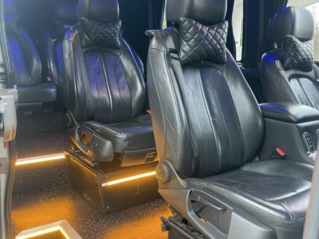 Белый Фольксваген Крафтер, объемом двигателя 2.5 л и пробегом 360 тыс. км за 13200 $, фото 3 на Automoto.ua