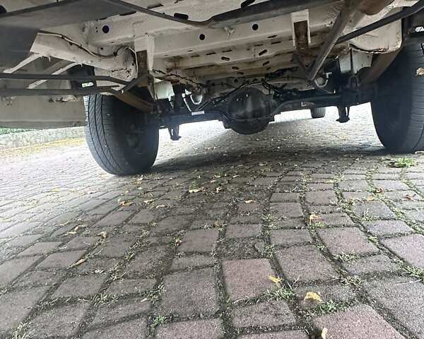 Белый Фольксваген Крафтер, объемом двигателя 2.46 л и пробегом 626 тыс. км за 16000 $, фото 13 на Automoto.ua