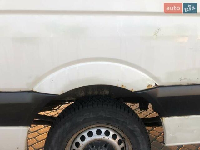 Фольксваген Крафтер 2011 в Яворове на Automoto.ua Белый Фольксваген Крафтер, объемом двигателя 2.46 л и пробегом 339 тыс. км за 9000 $, фото 5 на Automoto.ua