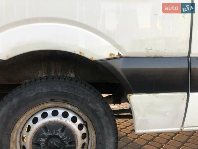 Фольксваген Крафтер 2011 в Яворове на Automoto.ua Белый Фольксваген Крафтер, объемом двигателя 2.46 л и пробегом 339 тыс. км за 9000 $, фото 6 на Automoto.ua