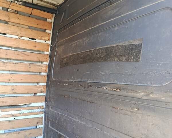 Белый Фольксваген Крафтер, объемом двигателя 1.97 л и пробегом 400 тыс. км за 3500 $, фото 23 на Automoto.ua