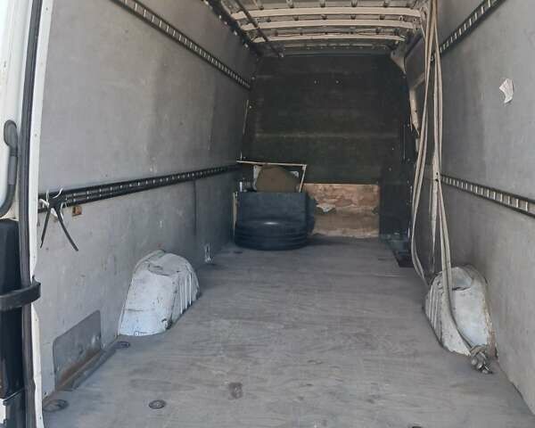 Фольксваген Крафтер 2011 в Одессе на Automoto.ua Белый Фольксваген Крафтер, объемом двигателя 2.46 л и пробегом 673 тыс. км за 13000 $, фото 5 на Automoto.ua