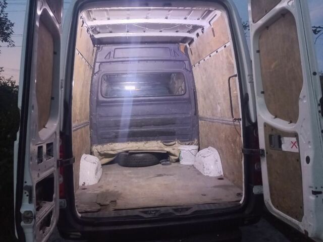 Фольксваген Крафтер 2012 в Андрушевке на Automoto.ua Белый Фольксваген Крафтер, объемом двигателя 2 л и пробегом 700 тыс. км за 10700 $, фото 6 на Automoto.ua