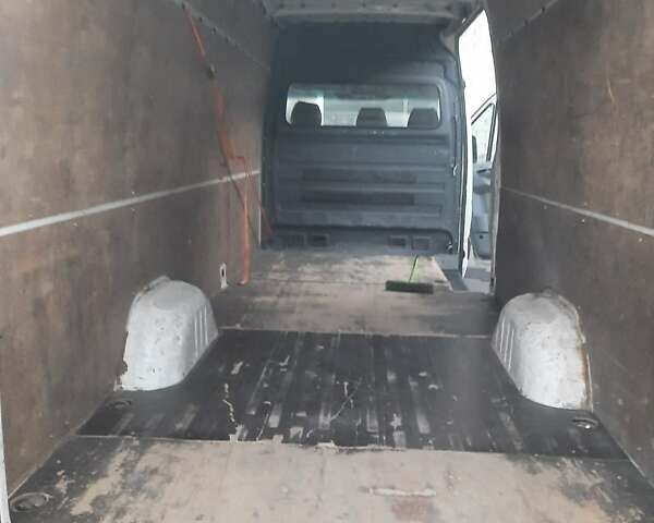 Белый Фольксваген Крафтер, объемом двигателя 2 л и пробегом 482 тыс. км за 11000 $, фото 16 на Automoto.ua