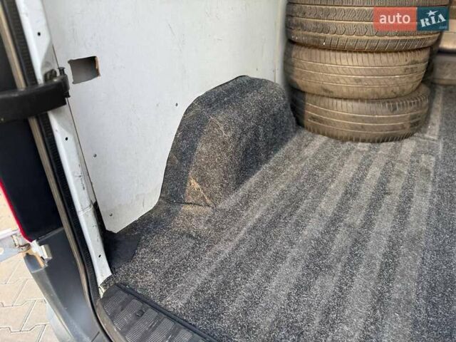 Білий Фольксваген Крафтєр, об'ємом двигуна 1.97 л та пробігом 356 тис. км за 12000 $, фото 12 на Automoto.ua
