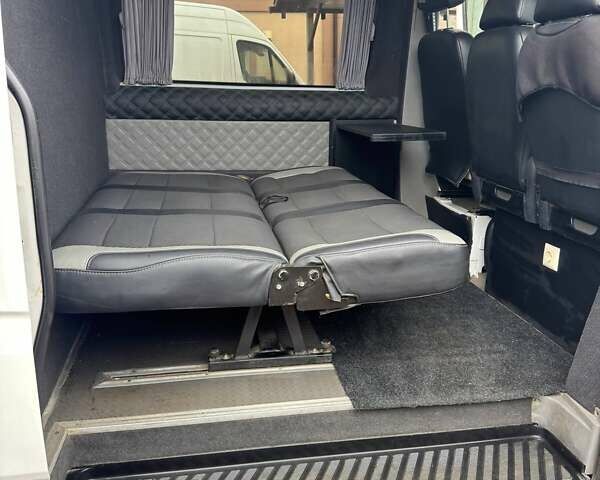 Белый Фольксваген Крафтер, объемом двигателя 1.97 л и пробегом 370 тыс. км за 16600 $, фото 11 на Automoto.ua